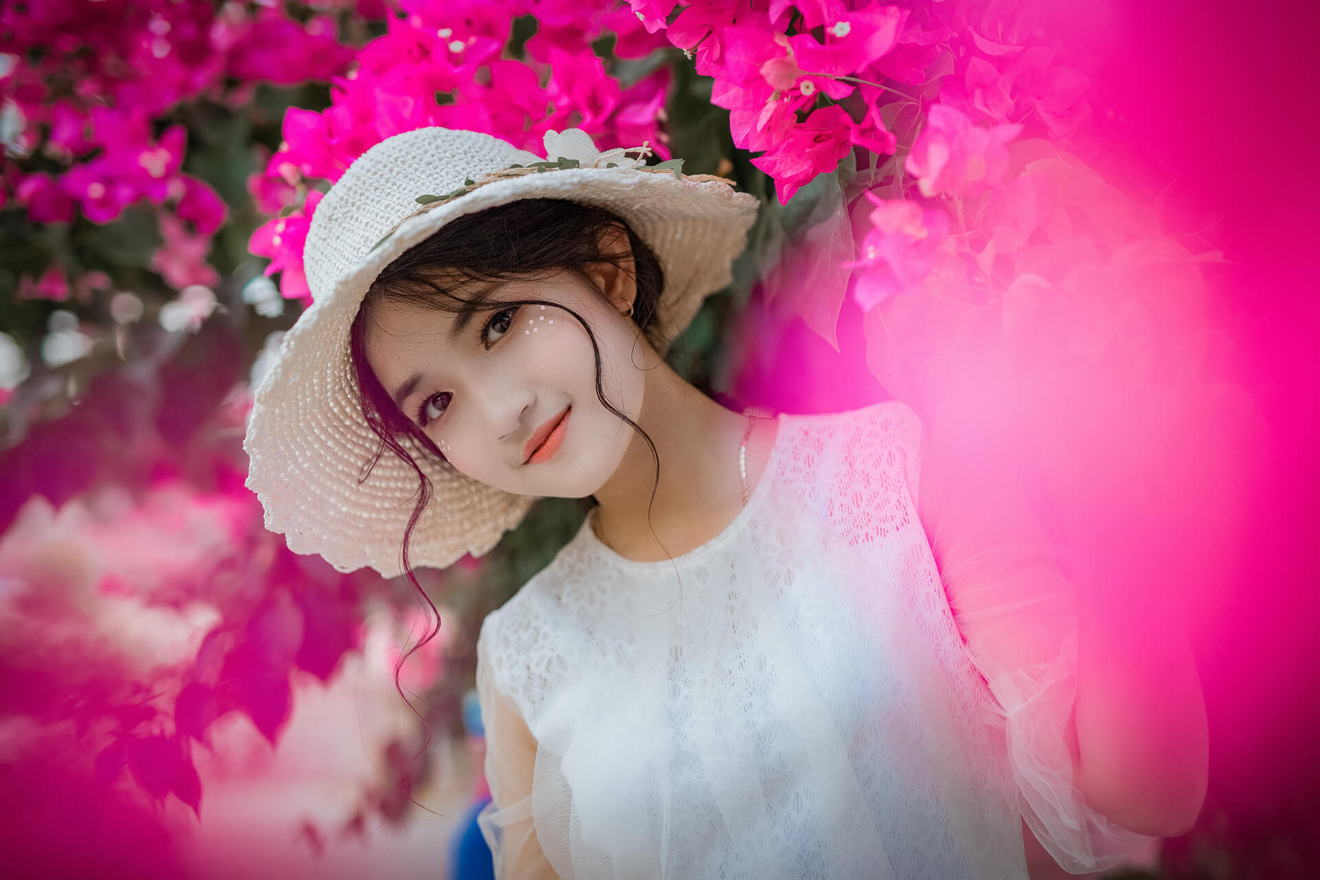 divi-girl-inner-page-header
